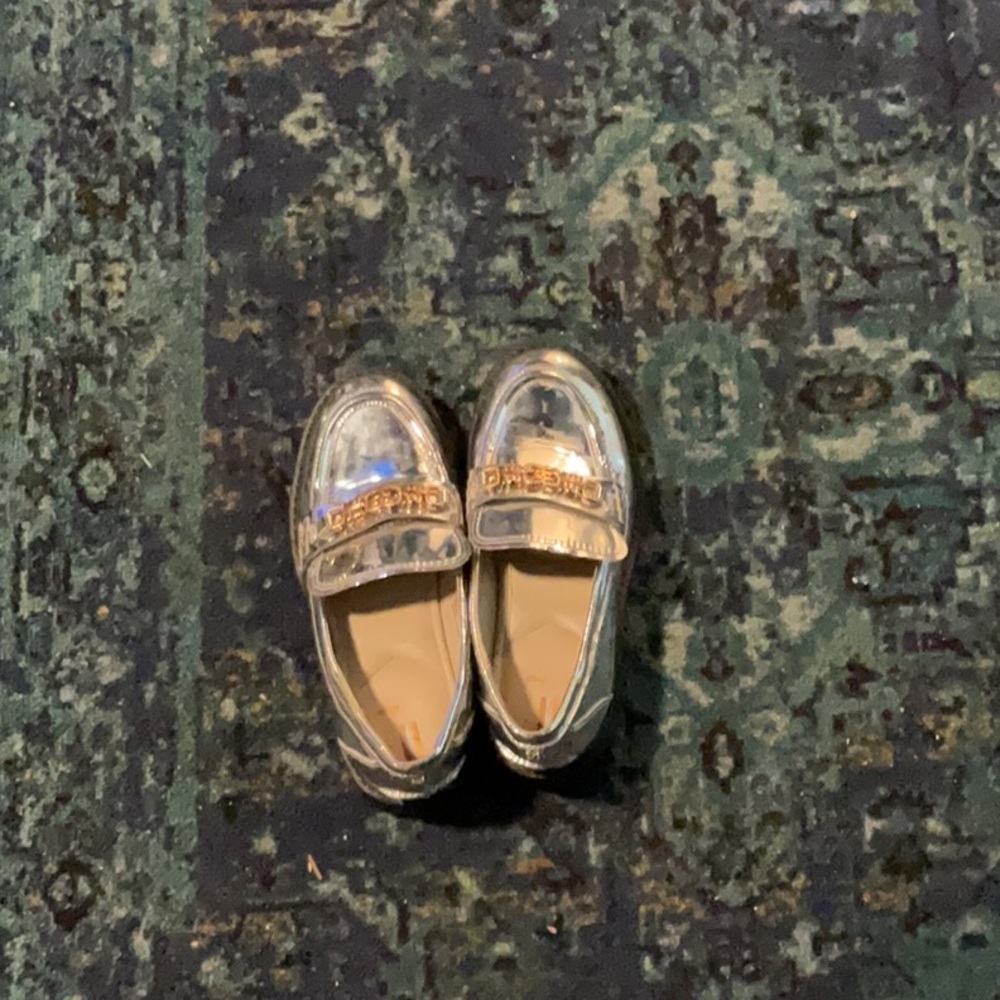 Cute metallic little girls dress shoes